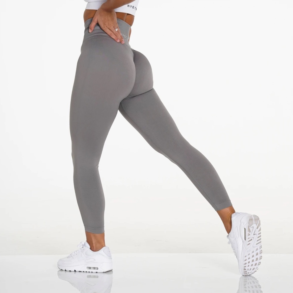 NVGTN Solid Seamless light grey